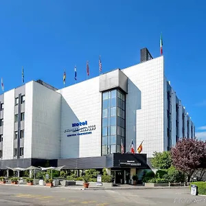 Airport Szálloda