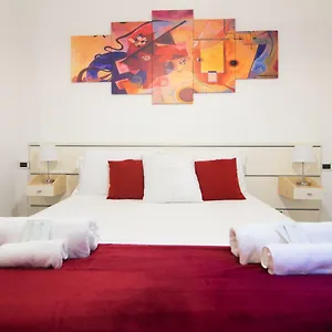 Apartment 8- Tourist House - Light House - Self Check-in, Bologna